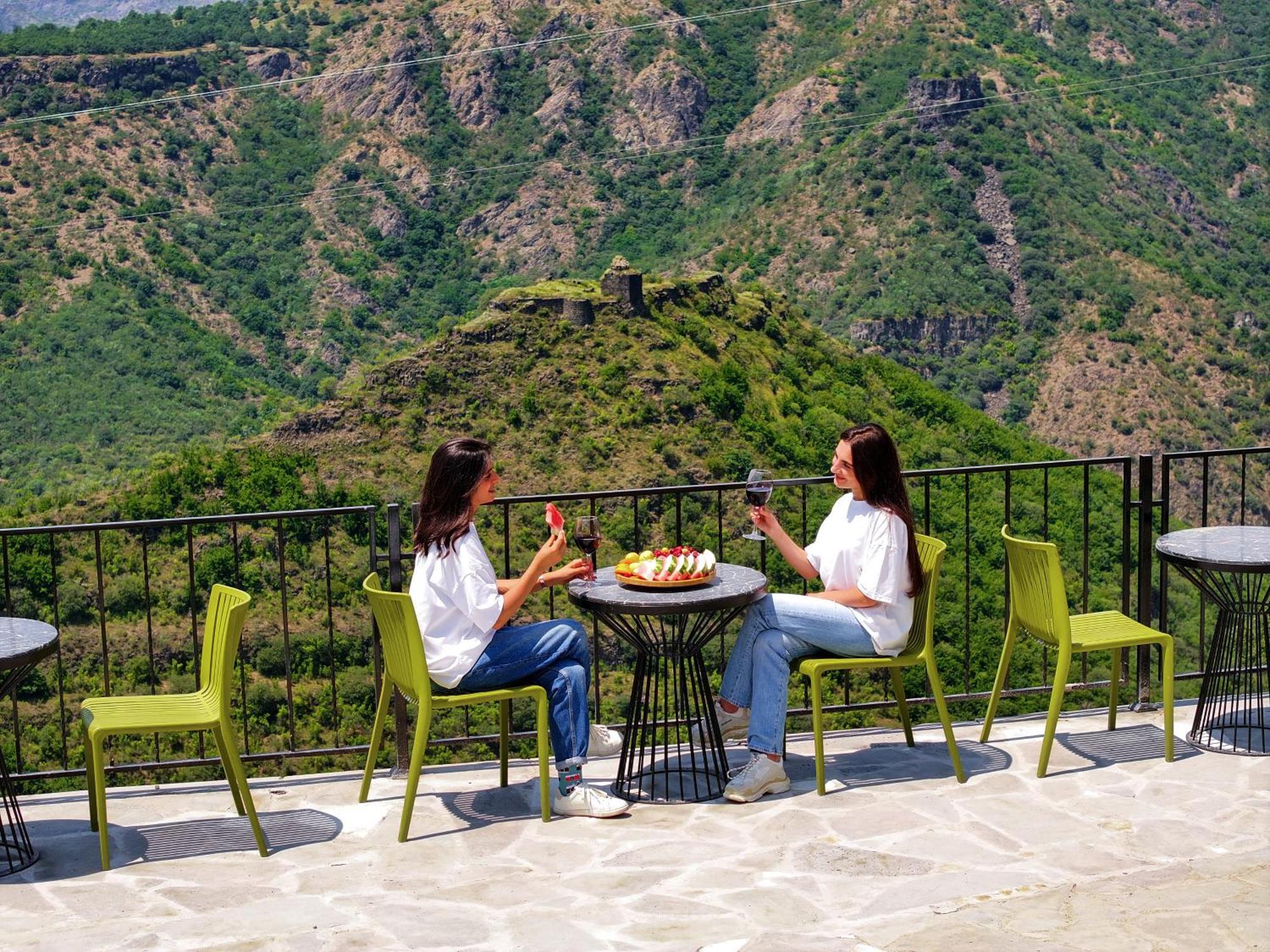 Kefilyan Family Hotel Sanain Exterior foto